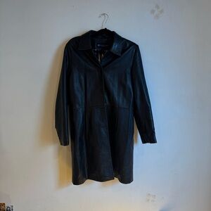 Kenneth Cole reaction leather trench. VINTAGE 90s. REAL LEATHER. Cutest lining.